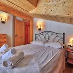 Coralie Chalet