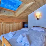 Coralie Chalet *